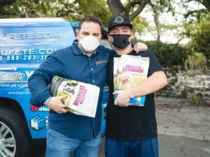 Petland Florida Makes A Dog Food Donation